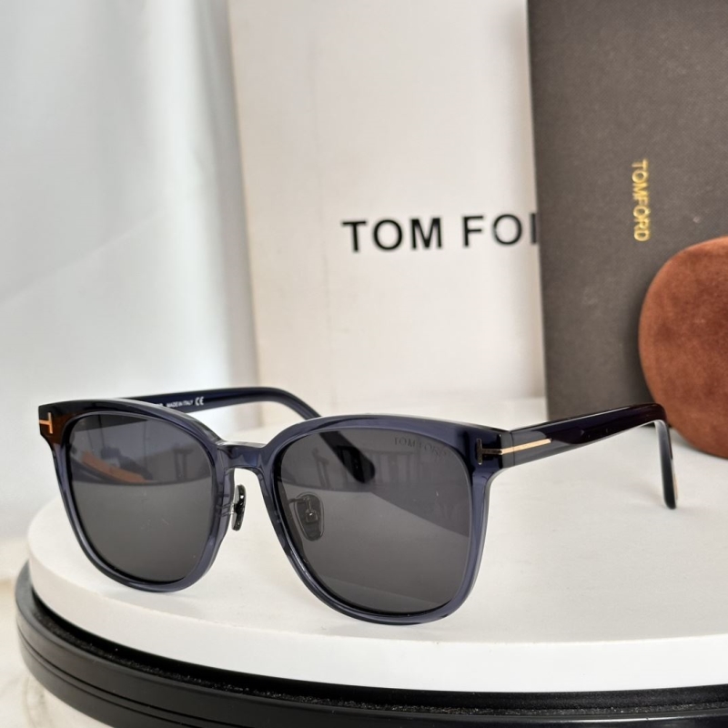 TOM FORD